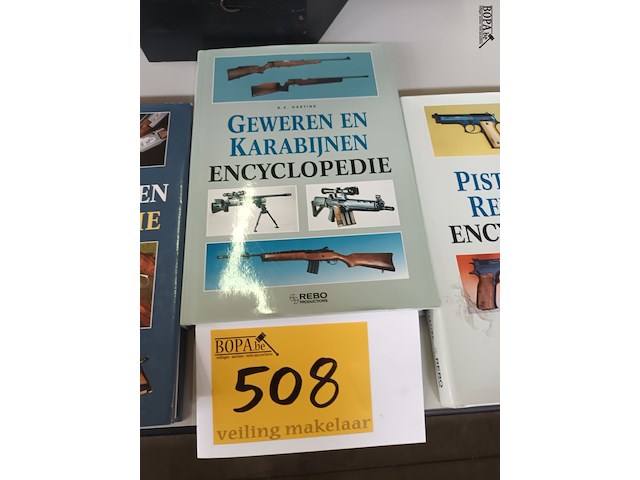 Lot 508 - boeken over wapens. 3 stuks - afbeelding 3 van  4