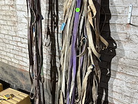 Lot 51 - diverse hijsriemen