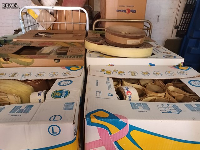 Lot 51 - dozen met schuurbanden. 36 stuks - afbeelding 2 van  3