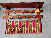 Lot 51 - duo antieken kapstokken wandbevestiging - afbeelding 1 van  1