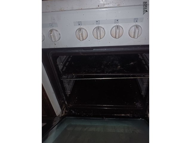 Lot 51 - elektrisch fornuis bauknecht - afbeelding 3 van  3