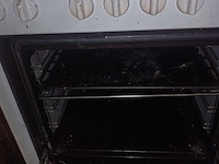 Lot 51 - elektrisch fornuis bauknecht - afbeelding 3 van  3