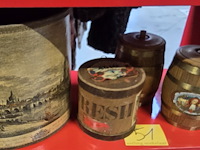 Lot 51 - houten tabakpotten 3 stuksen kartonnen doos - afbeelding 1 van  5