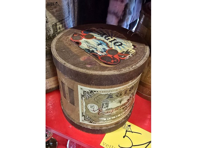 Lot 51 - houten tabakpotten 3 stuksen kartonnen doos - afbeelding 4 van  5