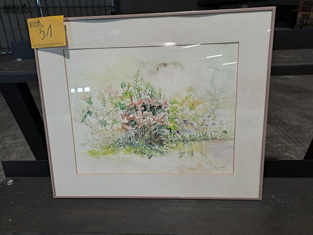 Lot 51 - ingelijst aquarel met bloemenboeket van dupond - afbeelding 1 van  4