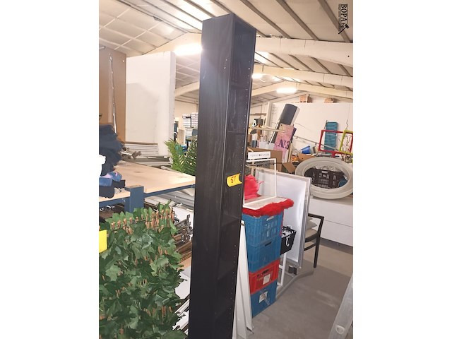 Lot 51 - kolomkast voor cd’s - afbeelding 1 van  3