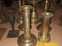 Lot 51 - koperen kandelaars. 8 stuks