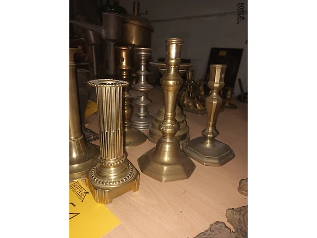 Lot 51 - koperen kandelaars. 8 stuks - afbeelding 4 van  4