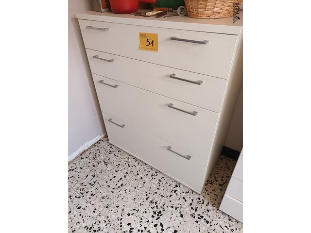Lot 51 - ladekast - afbeelding 1 van  2