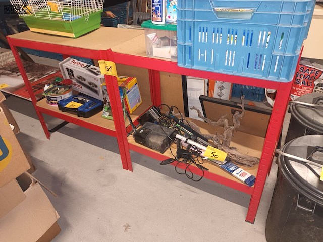 Lot 51 - metalen rek. 2 stuks - afbeelding 1 van  2