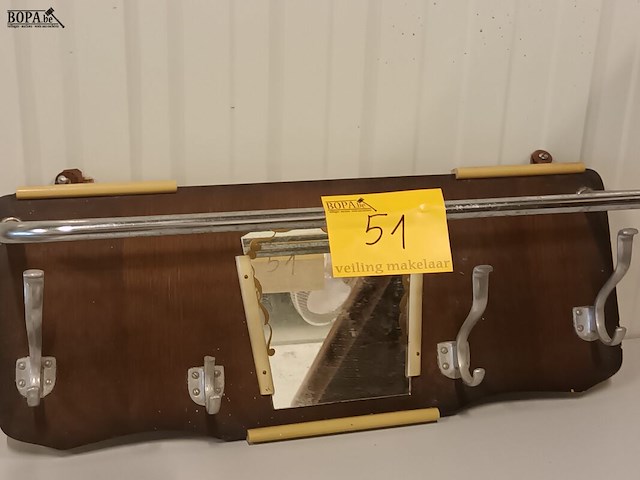 Lot 51 - muurkapstok - afbeelding 1 van  4