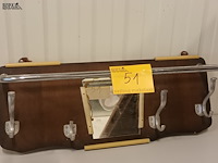 Lot 51 - muurkapstok - afbeelding 1 van  4