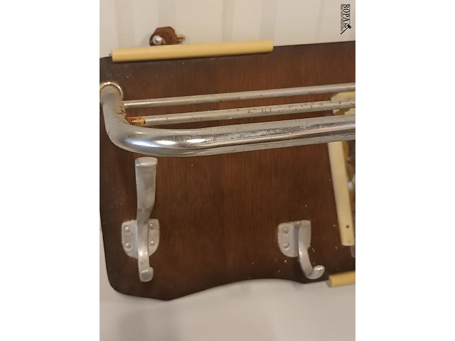Lot 51 - muurkapstok - afbeelding 2 van  4