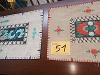 Lot 51 - retro tafelkleedjes. 2 stuks - afbeelding 3 van  3