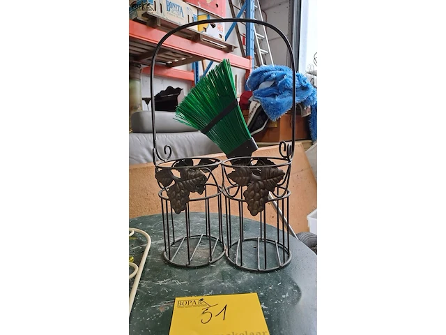 Lot 51 - retro wijnfleshouder en theelichthouder met muurbevestiging - afbeelding 3 van  3