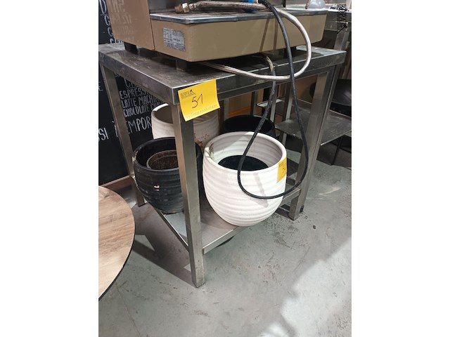 Lot 51 - rvs werktafel - afbeelding 1 van  3