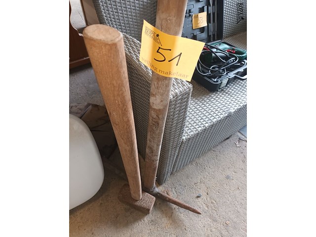 Lot 51 - sloopgereedschap. 2 stuks - afbeelding 1 van  3