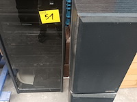 Lot 51 - stereo kenwood in kast - afbeelding 1 van  7
