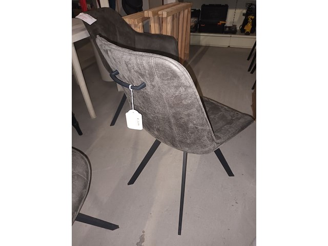 Lot 51 - stoelen en armstoel ben. 3 stuks - afbeelding 3 van  6