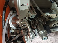 Lot 51 - tapkranen - afbeelding 2 van  3