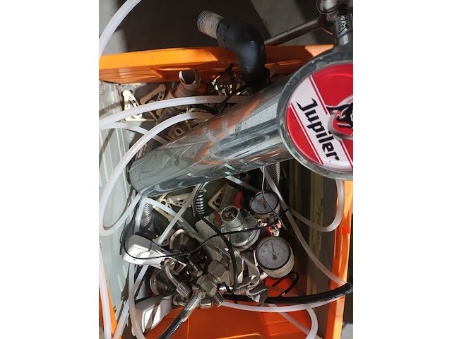 Lot 51 - tapkranen - afbeelding 3 van  3