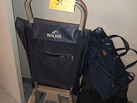 Lot 51 - trolleys en tas - afbeelding 1 van  4
