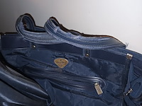 Lot 51 - trolleys en tas - afbeelding 4 van  4