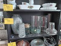 Lot 51 - vazen glaswerk - afbeelding 1 van  3