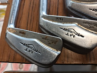 Lot 51 - vintage golf clubs. 4 stuks - afbeelding 3 van  5