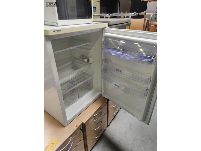 Lot 51 - whirlpool frigokastje - afbeelding 2 van  3