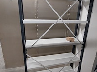 Lot 51 meter lopende stevige metalen rekken - afbeelding 4 van  32