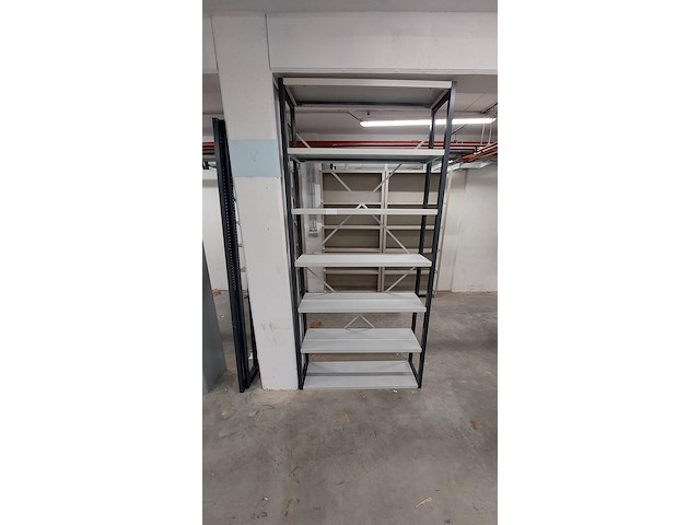 Lot 51 meter lopende stevige metalen rekken - afbeelding 14 van  32