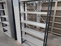 Lot 51 meter lopende stevige metalen rekken - afbeelding 16 van  32