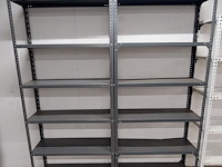 Lot 51 meter lopende stevige metalen rekken - afbeelding 12 van  32