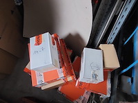 Lot 51 meter lopende stevige metalen rekken - afbeelding 24 van  32