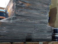 Lot 51 meter lopende stevige metalen rekken - afbeelding 26 van  32