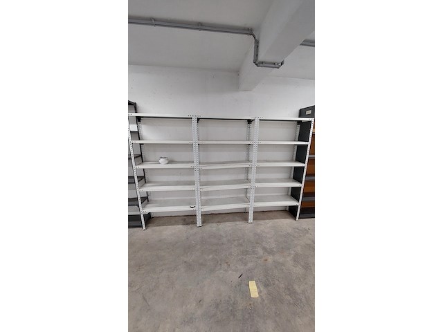 Lot 51 meter lopende stevige metalen rekken - afbeelding 23 van  32