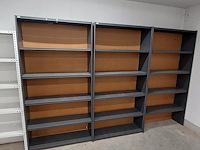 Lot 51 meter lopende stevige metalen rekken - afbeelding 27 van  32