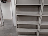 Lot 51 meter lopende stevige metalen rekken - afbeelding 31 van  32