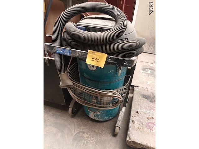 Lot 510 - industriële stofzuiger cfm - afbeelding 1 van  3