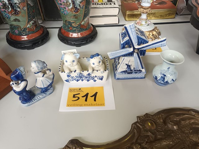 Lot 511 - delft porselein. 4 stuks - afbeelding 1 van  4