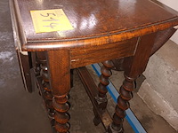 Lot 514 - klaptafel in massief hout - afbeelding 3 van  3