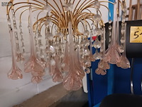 Lot 516 - luster met roze glazen bellen - afbeelding 3 van  4