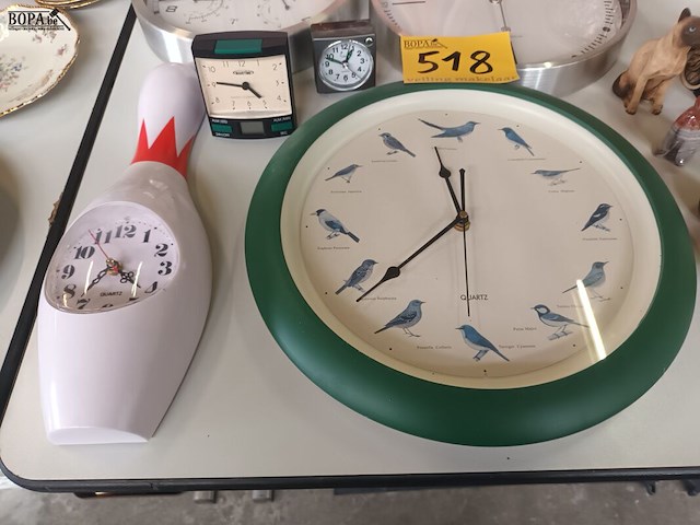 Lot 518 - klokken en wekkers. 12 stuks - afbeelding 4 van  4