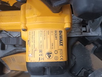 Lot 52 - accu cirkelzaag dewalt - afbeelding 3 van  4