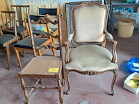 Lot 52 - antieken houten fauteuil met beige stoffen bekleding en bijp - afbeelding 1 van  3
