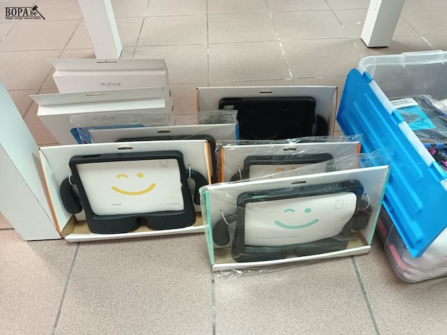 Lot 52 - bescherm cases voor tablets - afbeelding 1 van  6
