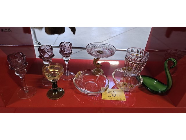 Lot 52 - diverse glassierkunst items 9 stuks - afbeelding 1 van  4