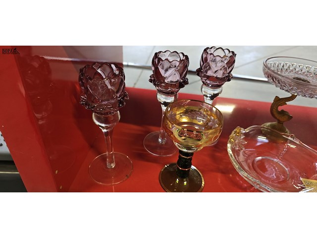 Lot 52 - diverse glassierkunst items 9 stuks - afbeelding 2 van  4