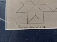 Lot 52 - geometrische kunst getekend, 4 stuks - afbeelding 7 van  8